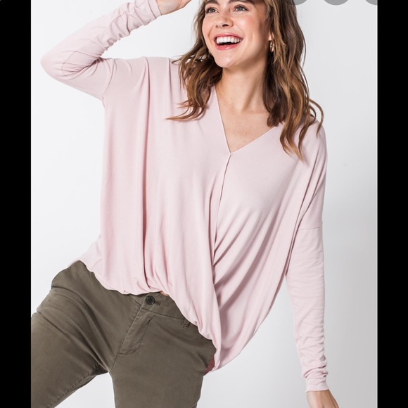 Double Zero Tops - 🎉HP🎉NWOT Double Zero LONG SLEEVE SURPLICE TOP